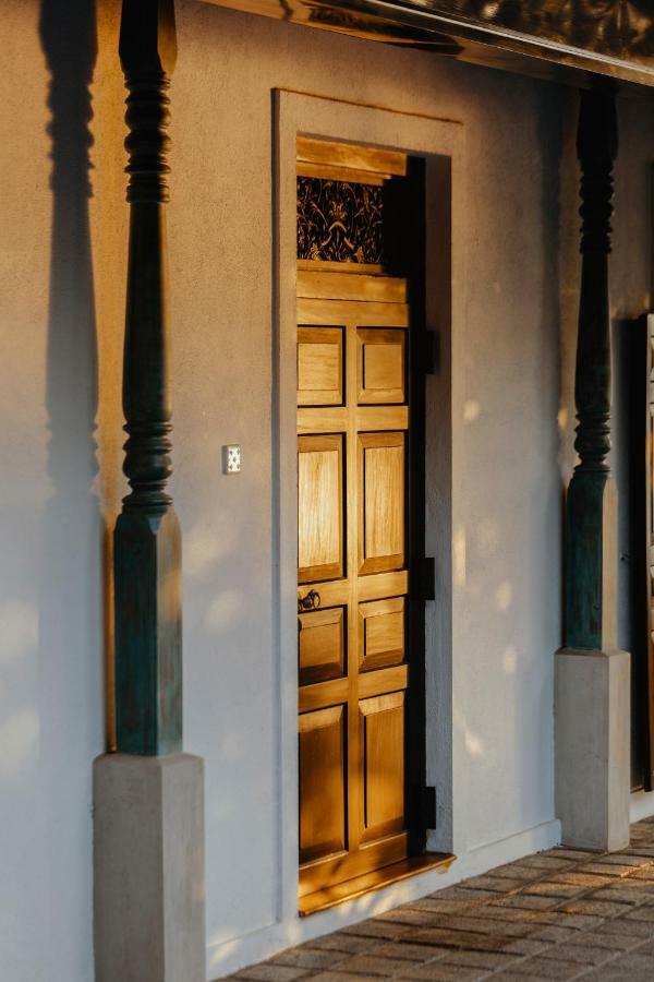 Villa Republic, Bentota อลุทกามา ภายนอก รูปภาพ